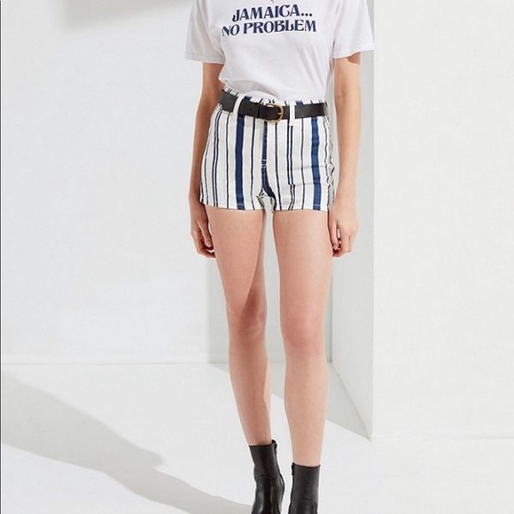 BDG Pants - 🆕 BDG PIN UP SHORTS SIZE 26